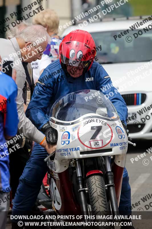 Vintage motorcycle club;eventdigitalimages;mallory park;mallory park trackday photographs;no limits trackdays;peter wileman photography;trackday digital images;trackday photos;vmcc festival 1000 bikes photographs